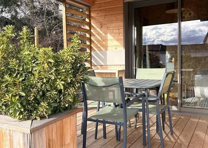 De Charme Au Coeur D'un Cadre Arbore Enval